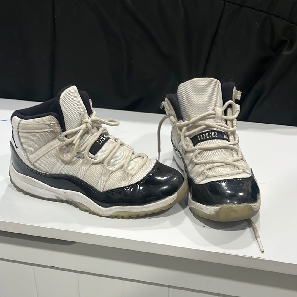 Jordan Kids Sneakers Black and White